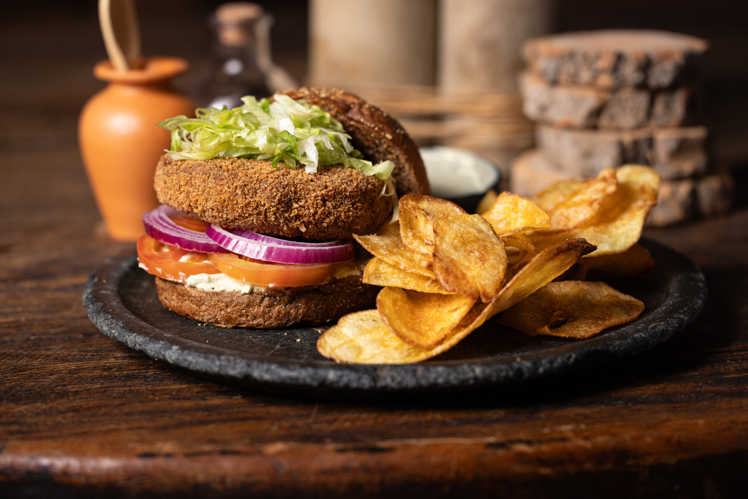 Viagem para a Europa inspira criação de restaurante medieval em São Paulo 