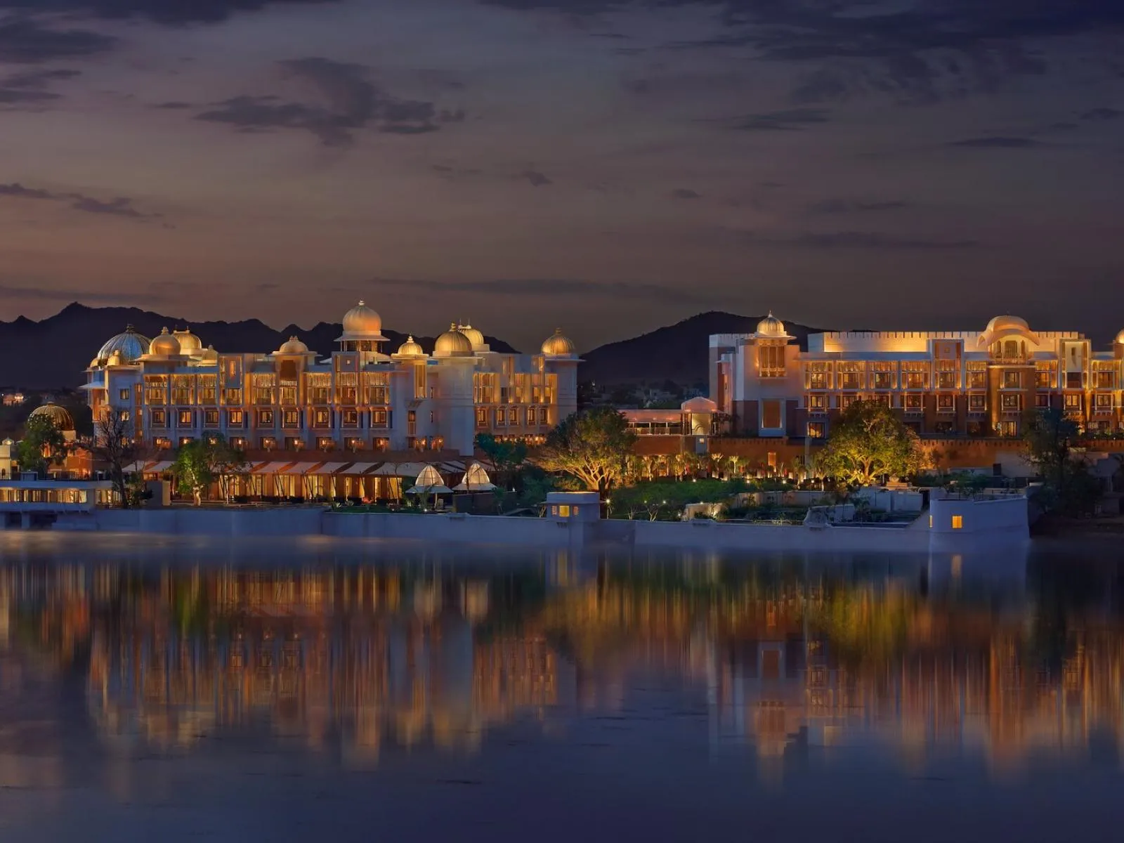 Arq at Pichola: um refúgio ultra luxuoso às margens do Lago Pichola