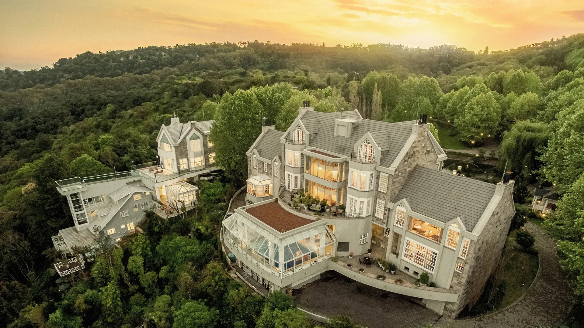 O espetacular Castelo Saint Andrews terá capela inspirada em catedral escocesa